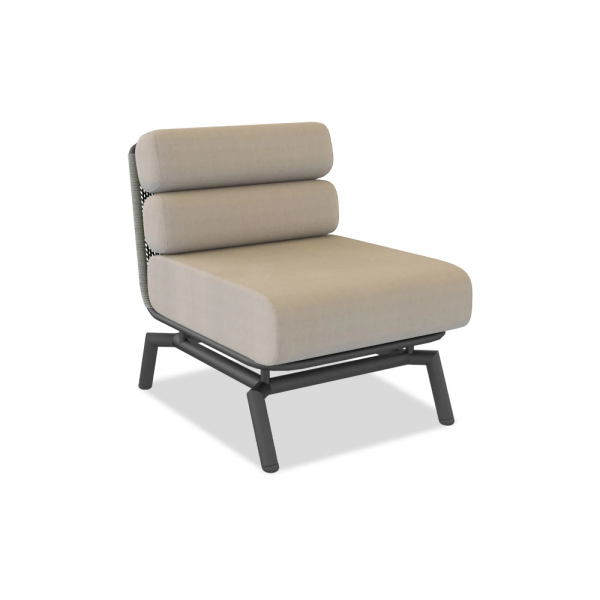 outdoor lounge chair with horiztonal channels